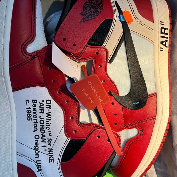 Off White Jordan 1 Chicago